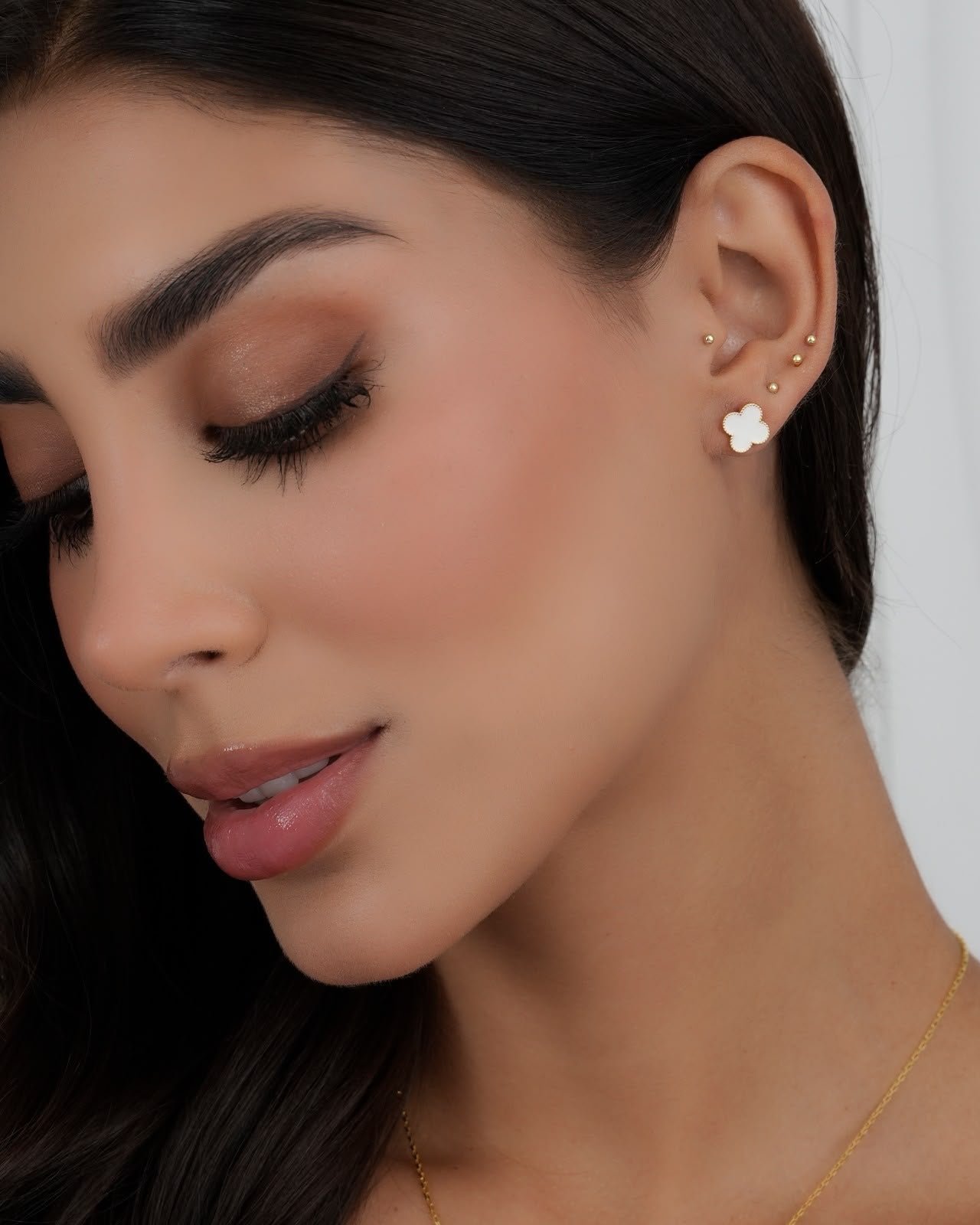 Conjunto Clover Blanco 1 Cm - dije y aretes — Oro Laminado