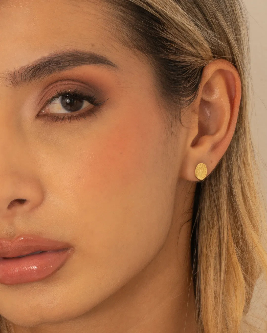 Aretes Virgen de Guadalupe 9 mm