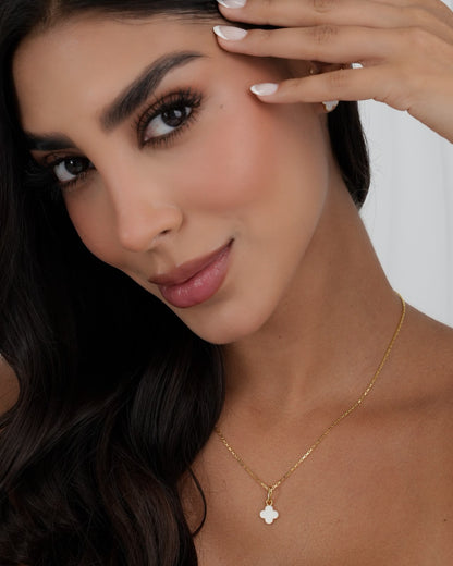 Conjunto Clover Blanco 1 Cm - dije y aretes — Oro Laminado