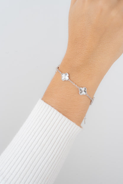Clover Bracelet 1.2 cm 18 Cms - silver