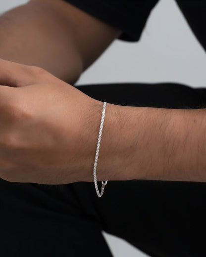 Pulsera China 2 mm 19.5 Cms en plata.